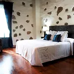 Boutique Oasis Casa Vieja Hotel